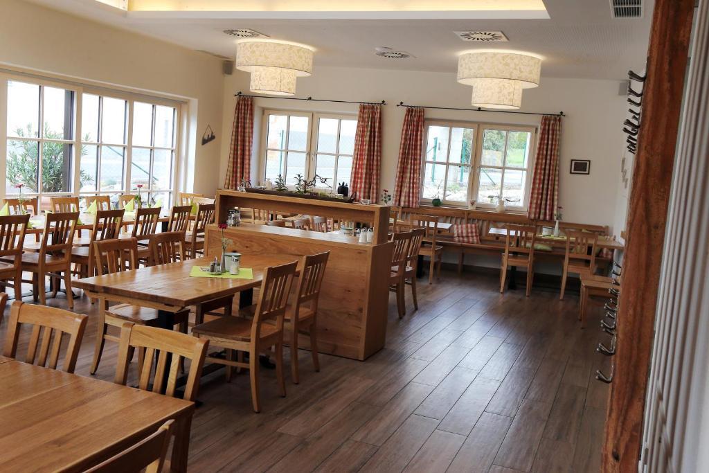 Perbersdorfer Heuriger Hotel Neuhofen an der Ybbs Ngoại thất bức ảnh